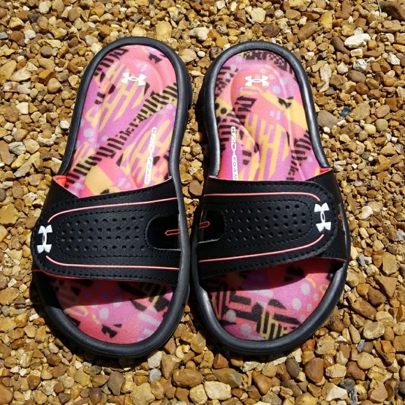 Under Armour Other - 👟 Little Girls Under Armour Slides